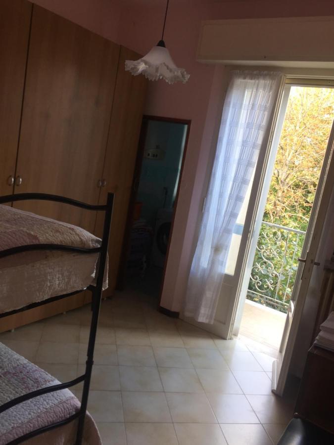 La Casa Di Clara Ombrellone Con 2 Lettini Al Lido San Giuliano Gratis E Parcheggio Privato Gratis Apartamento Rimini Exterior foto