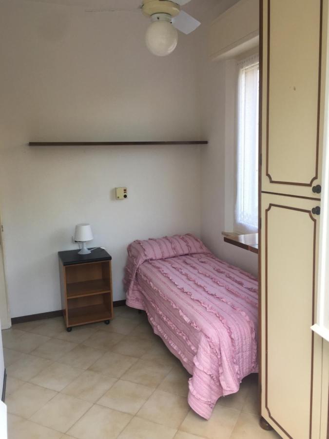 La Casa Di Clara Ombrellone Con 2 Lettini Al Lido San Giuliano Gratis E Parcheggio Privato Gratis Apartamento Rimini Exterior foto